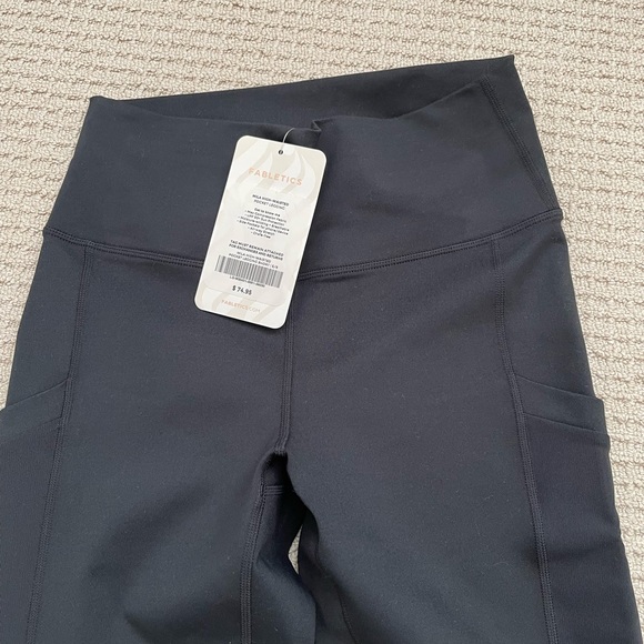 Fabletics Mila High Waisted Pocket Leggings Mesh (Black) - Picture 5 of 5